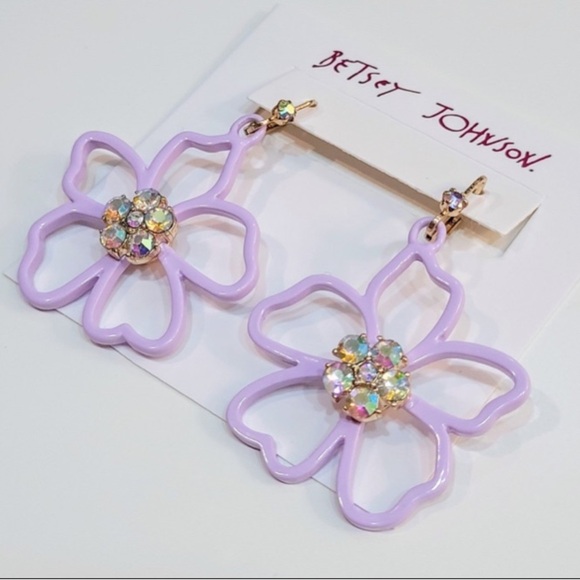 BETSEY JOHNSON Lilac-Purple Open Flower Earrings w/ Multiple Crystals Middle NWT - Picture 3 of 4
